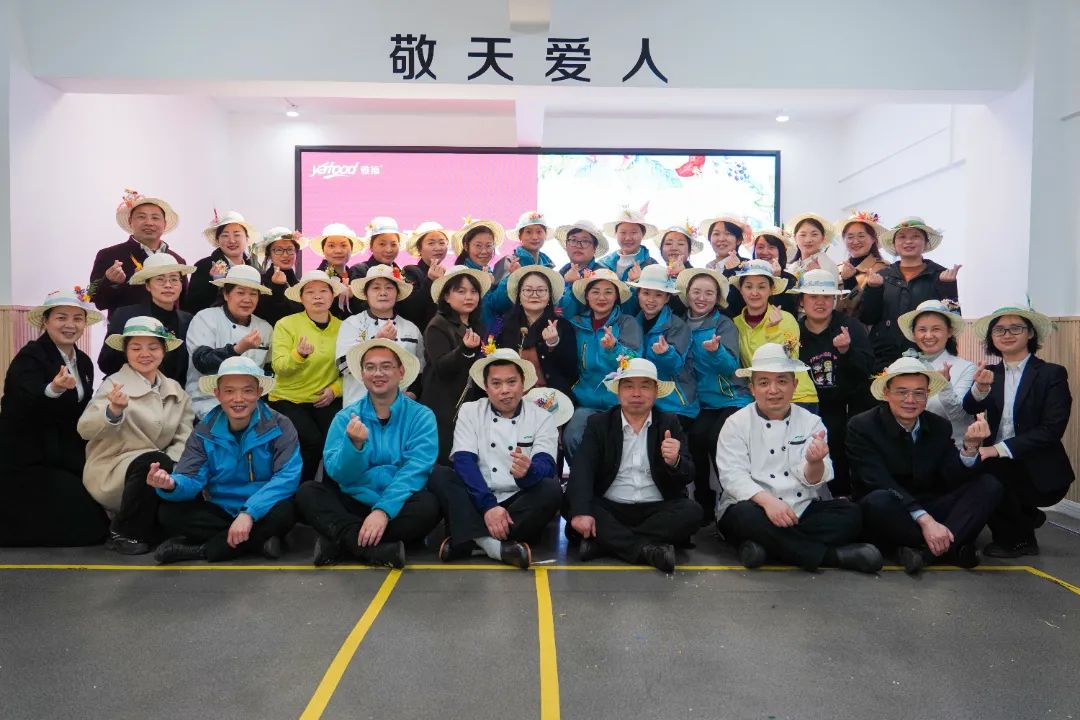 魅力女性 幸福巾幗 把愛(ài)“戴”回家